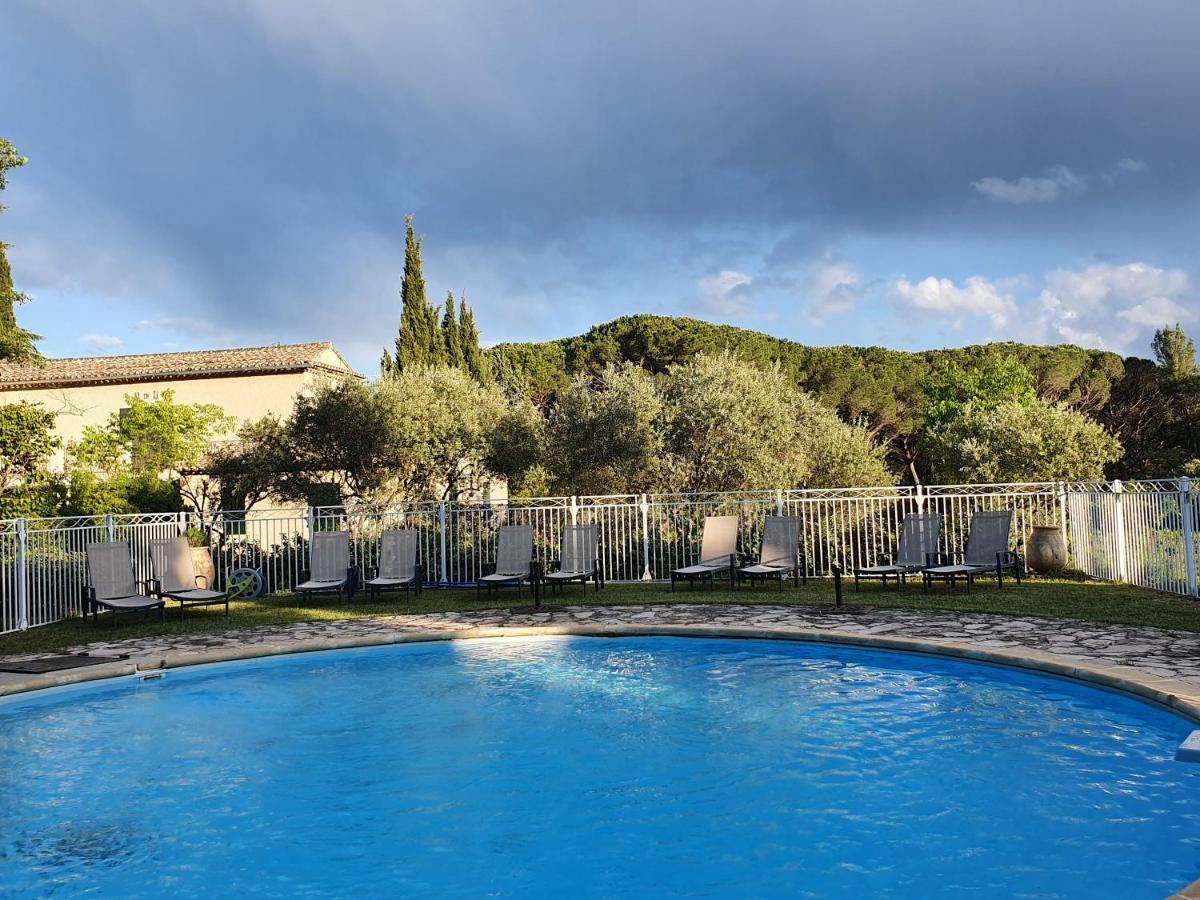 Domaine De Casteuse Appartement Les Vignes Lourmarin Exterior foto